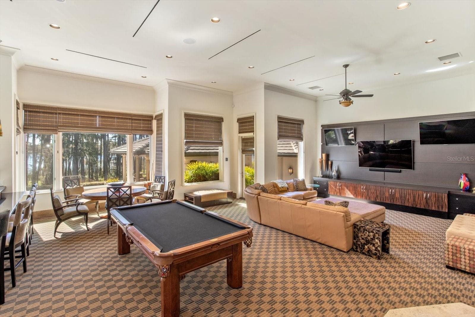 Game room and bar - 5192 VARDON DR, WINDERMERE