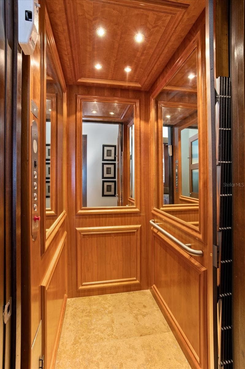 3 floor elevator - 5192 VARDON DR, WINDERMERE