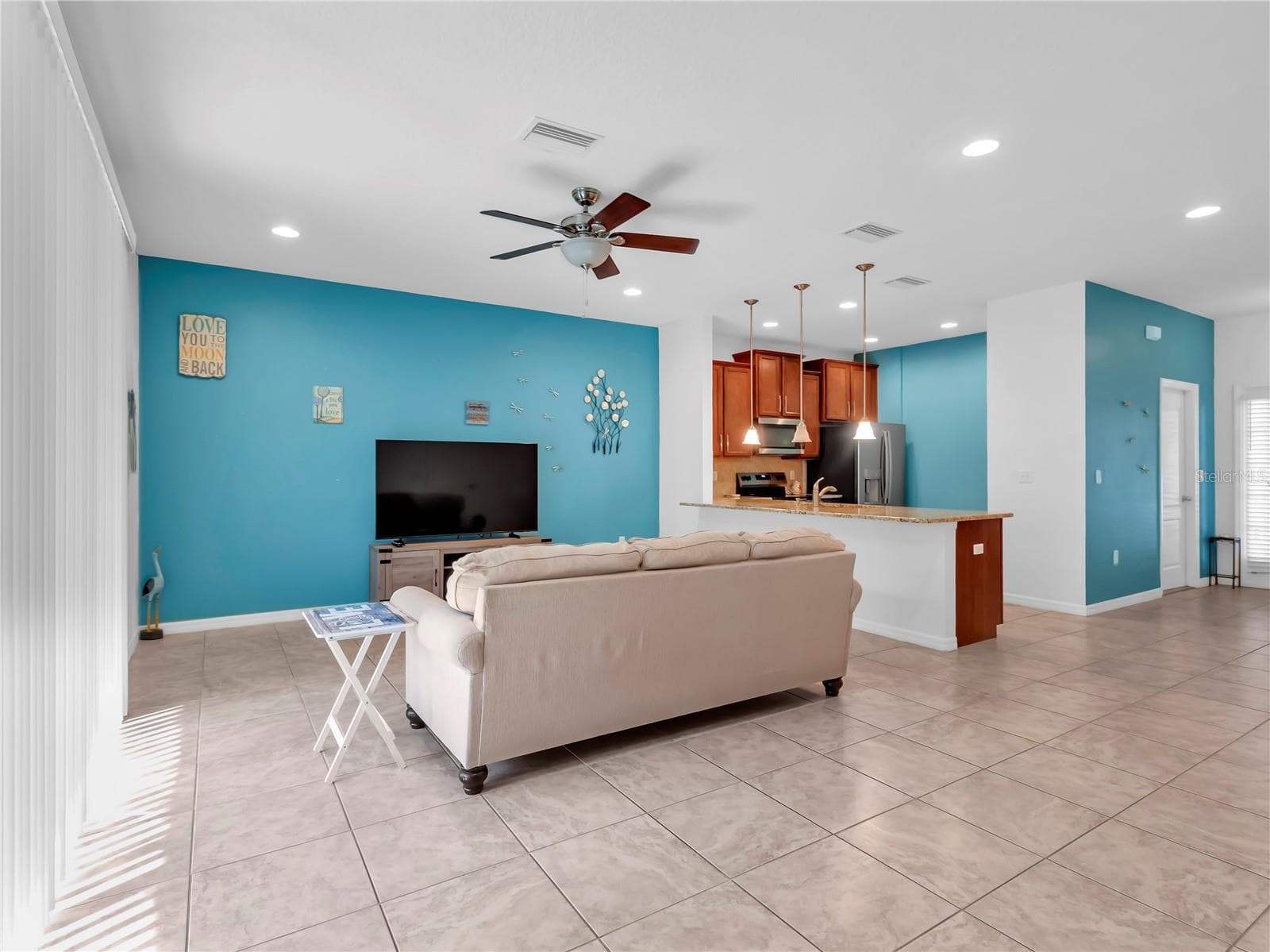 Townhouse at 8343 PINE RIVER RD, TAMPA, photo 4 of 31