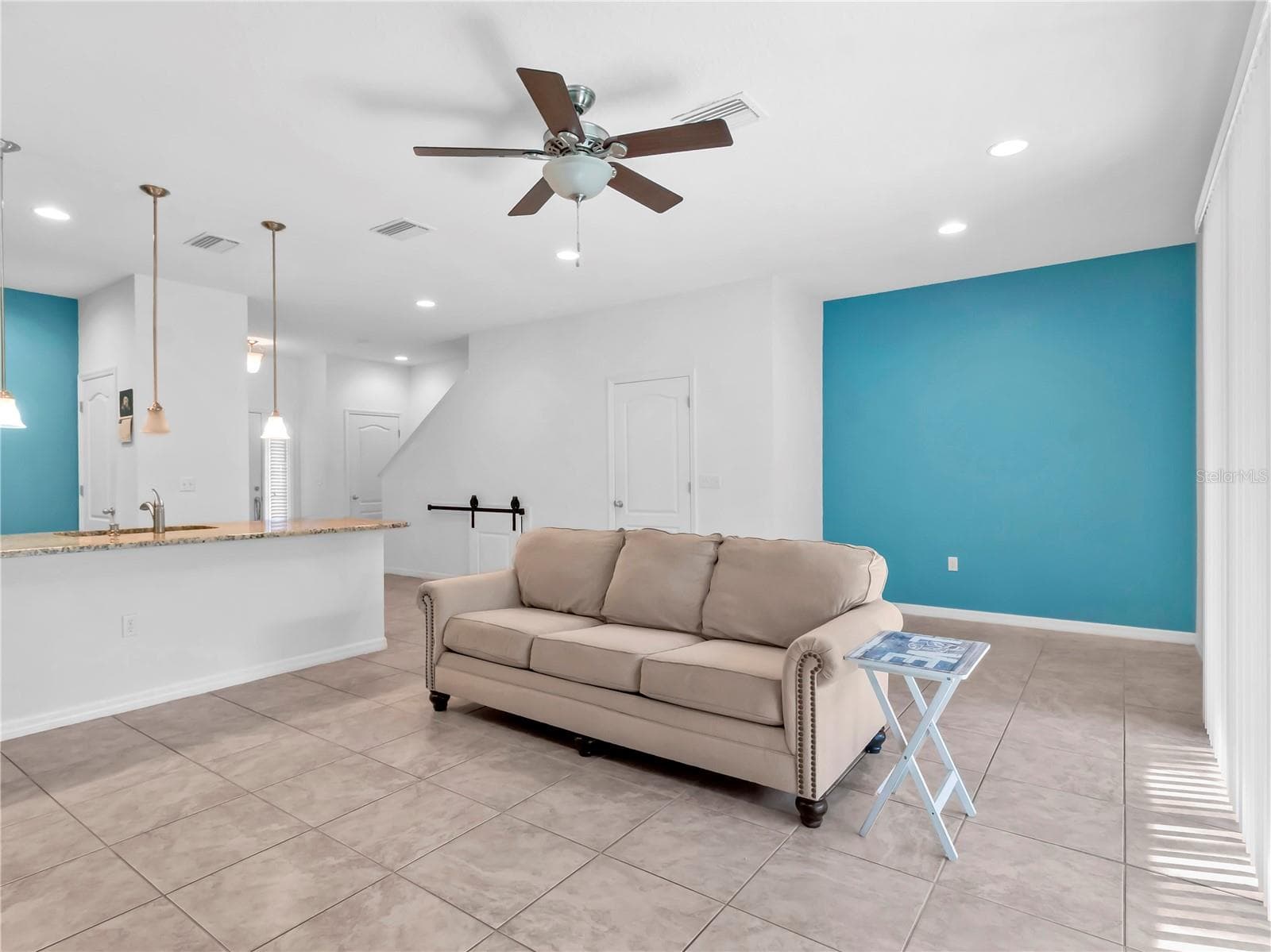 Townhouse at 8343 PINE RIVER RD, TAMPA, photo 9 of 31