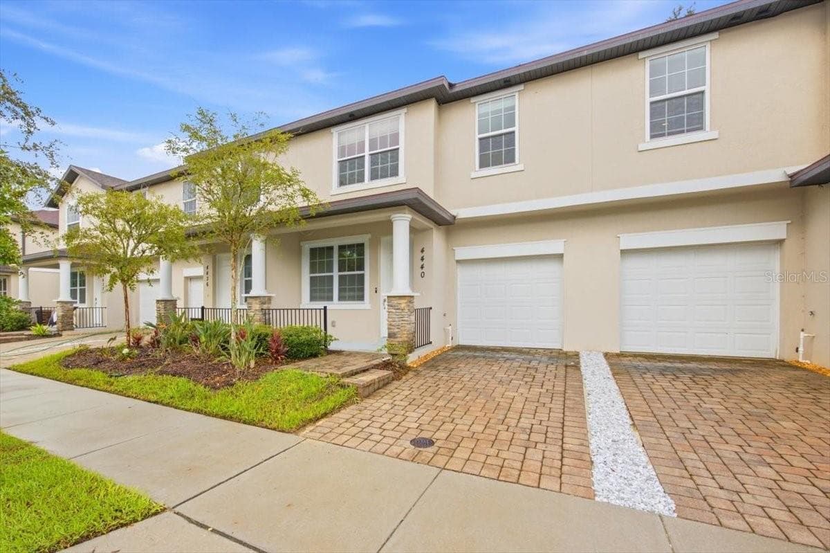 4440 SUMMER FLOWERS PL