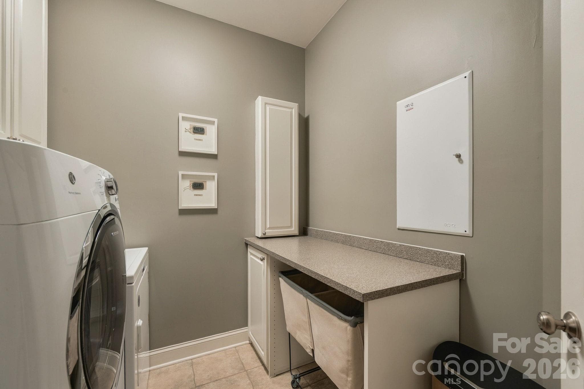 Single Family Residence at 2561 Fallbrook Place NW, Concord, photo 18 of 47