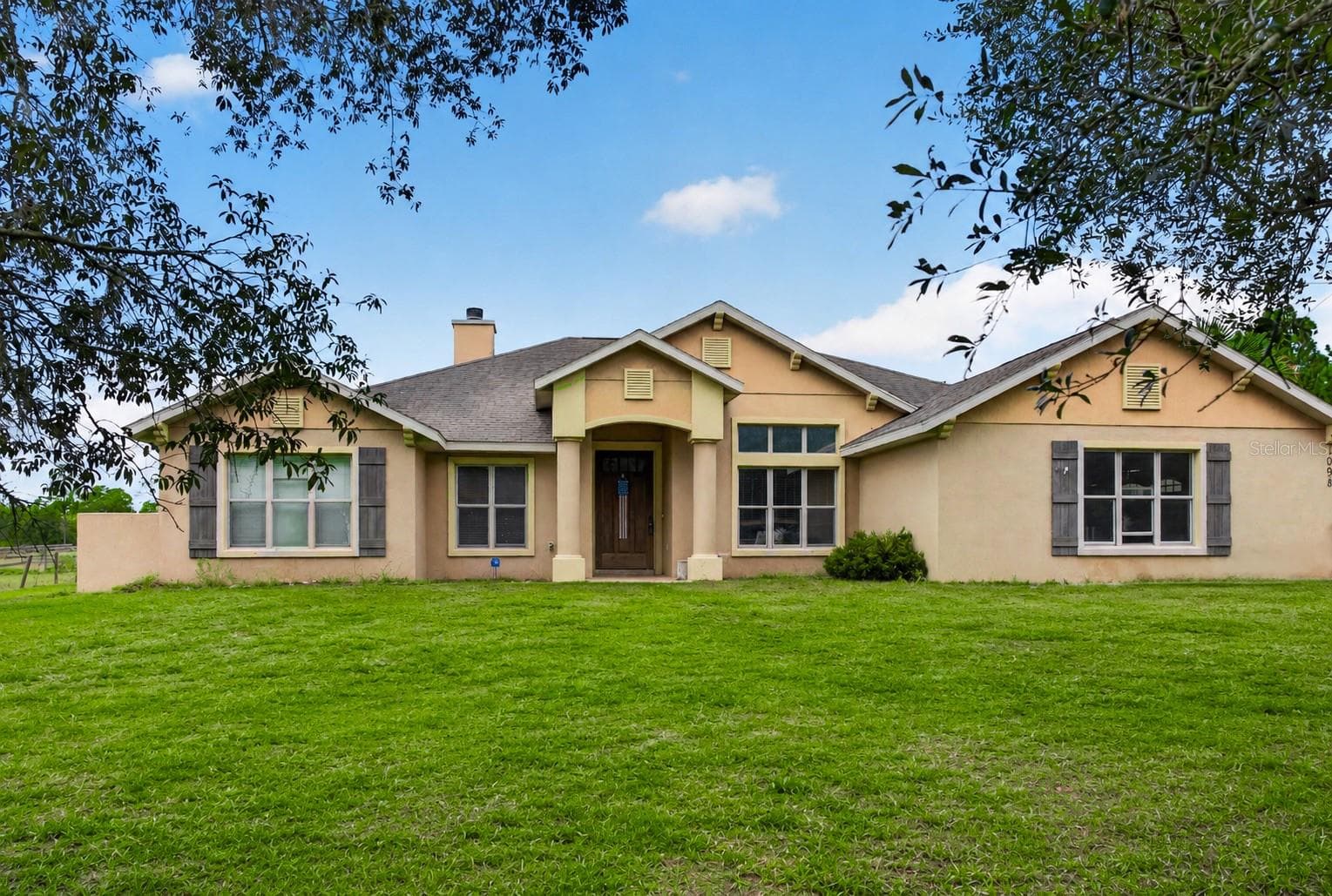 1098 NW 165TH COURT RD
