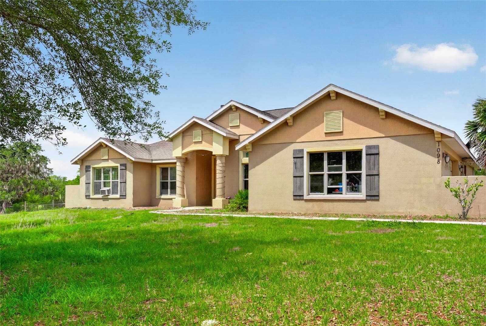 Single Family Residence at 1098 NW 165TH COURT RD, DUNNELLON, photo 3 of 38