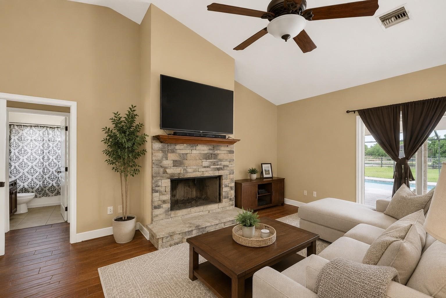 Single Family Residence at 1098 NW 165TH COURT RD, DUNNELLON, photo 11 of 38