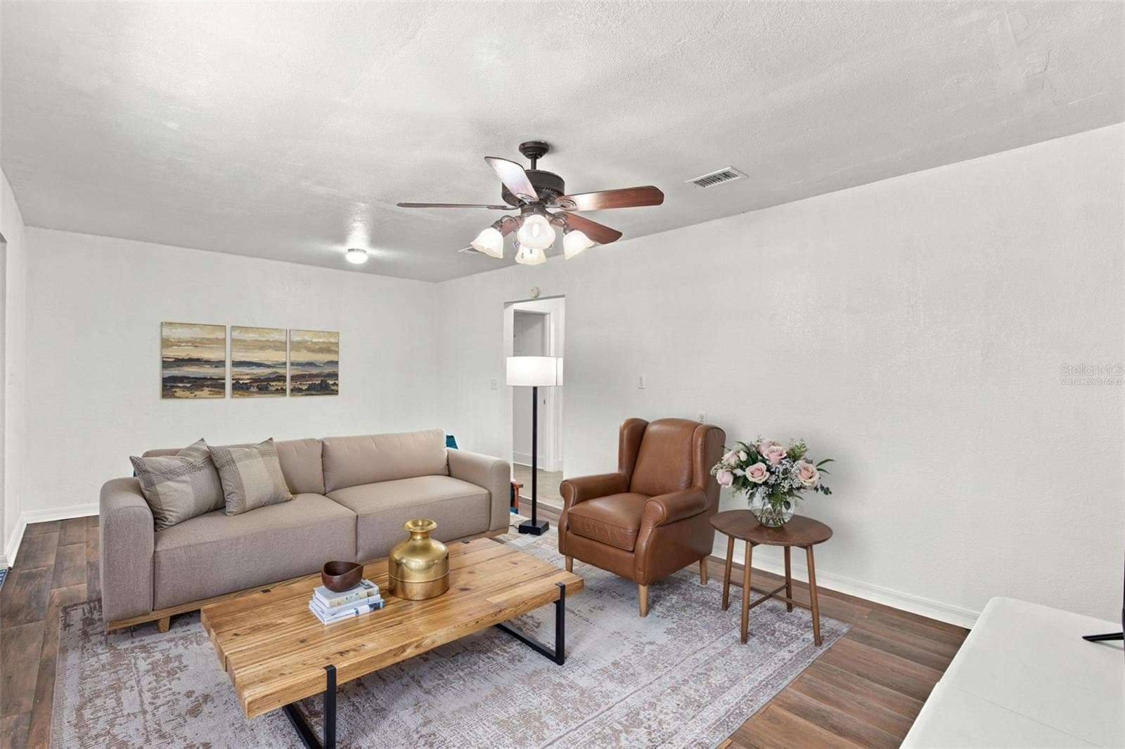 Virtually Staged - 1142 DOC COIL RD, BOWLING GREEN