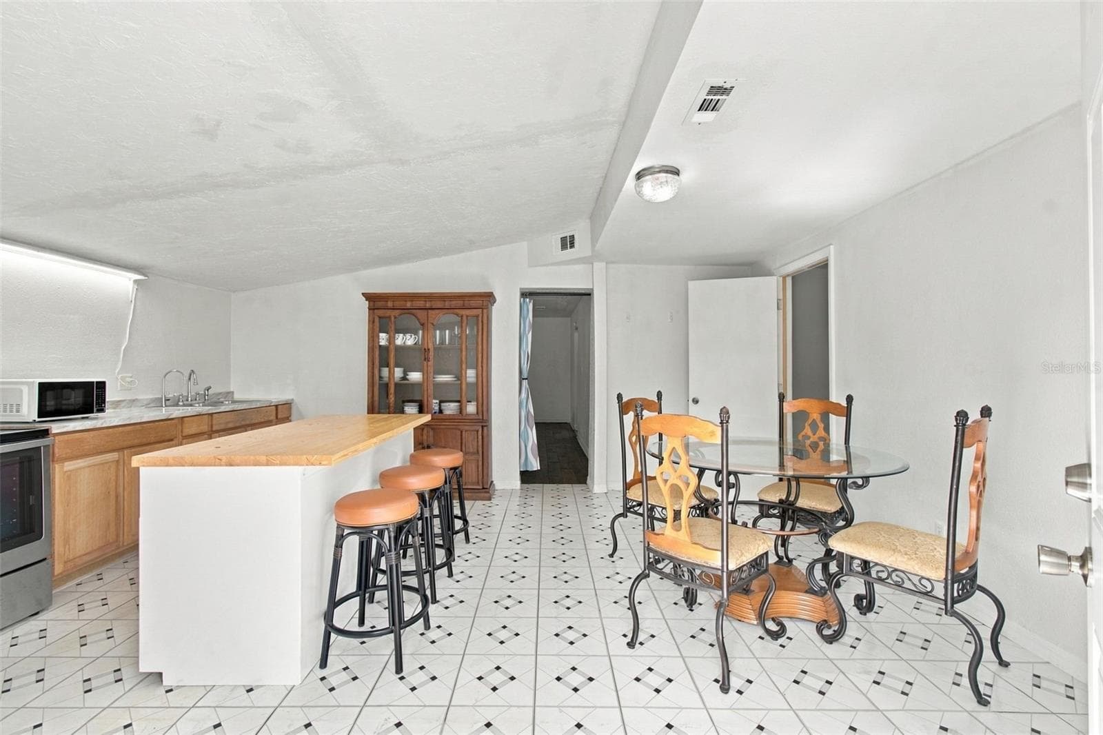 Single Family Residence at 1142 DOC COIL RD, BOWLING GREEN, photo 11 of 36