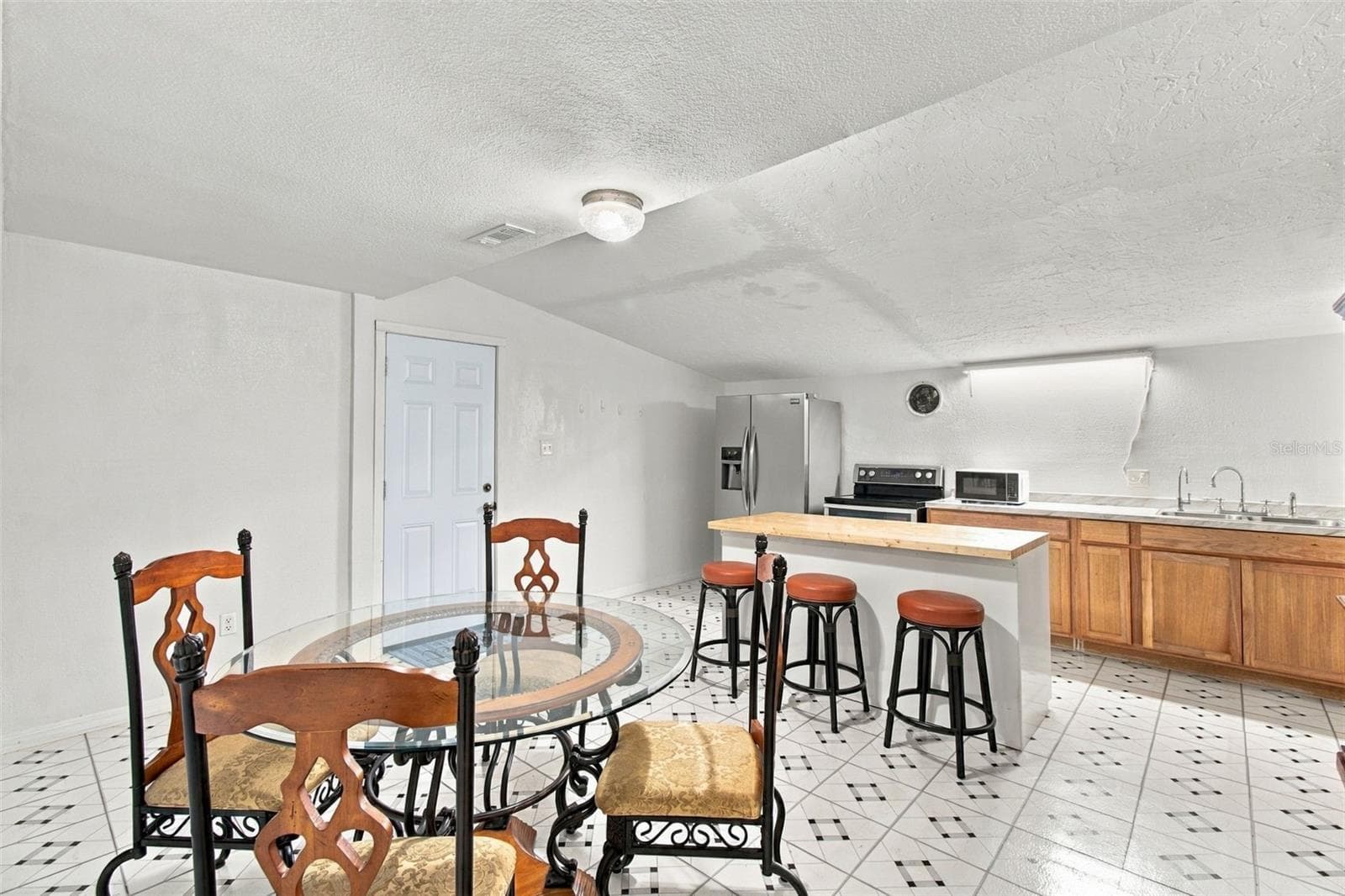 Single Family Residence at 1142 DOC COIL RD, BOWLING GREEN, photo 12 of 36