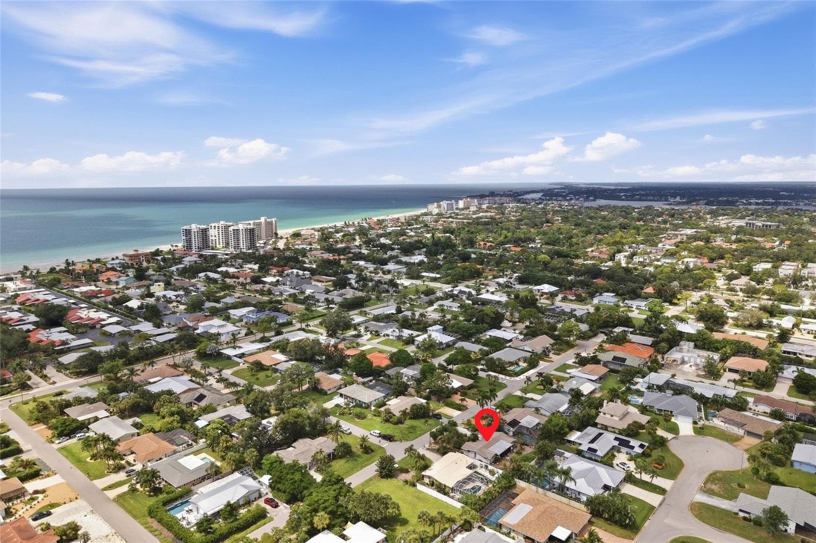 1 Mile to the beach and Downtown Venice! - 437 BEACH PARK BLVD, VENICE