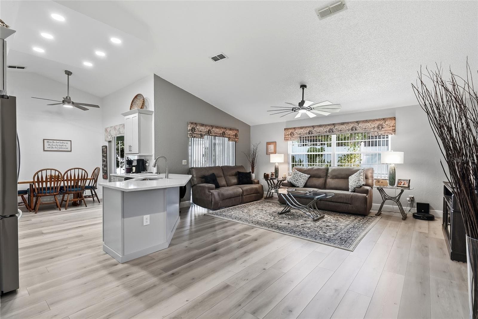 Single Family Residence at 8185 RHANBUOY RD, SPRING HILL, photo 11 of 44