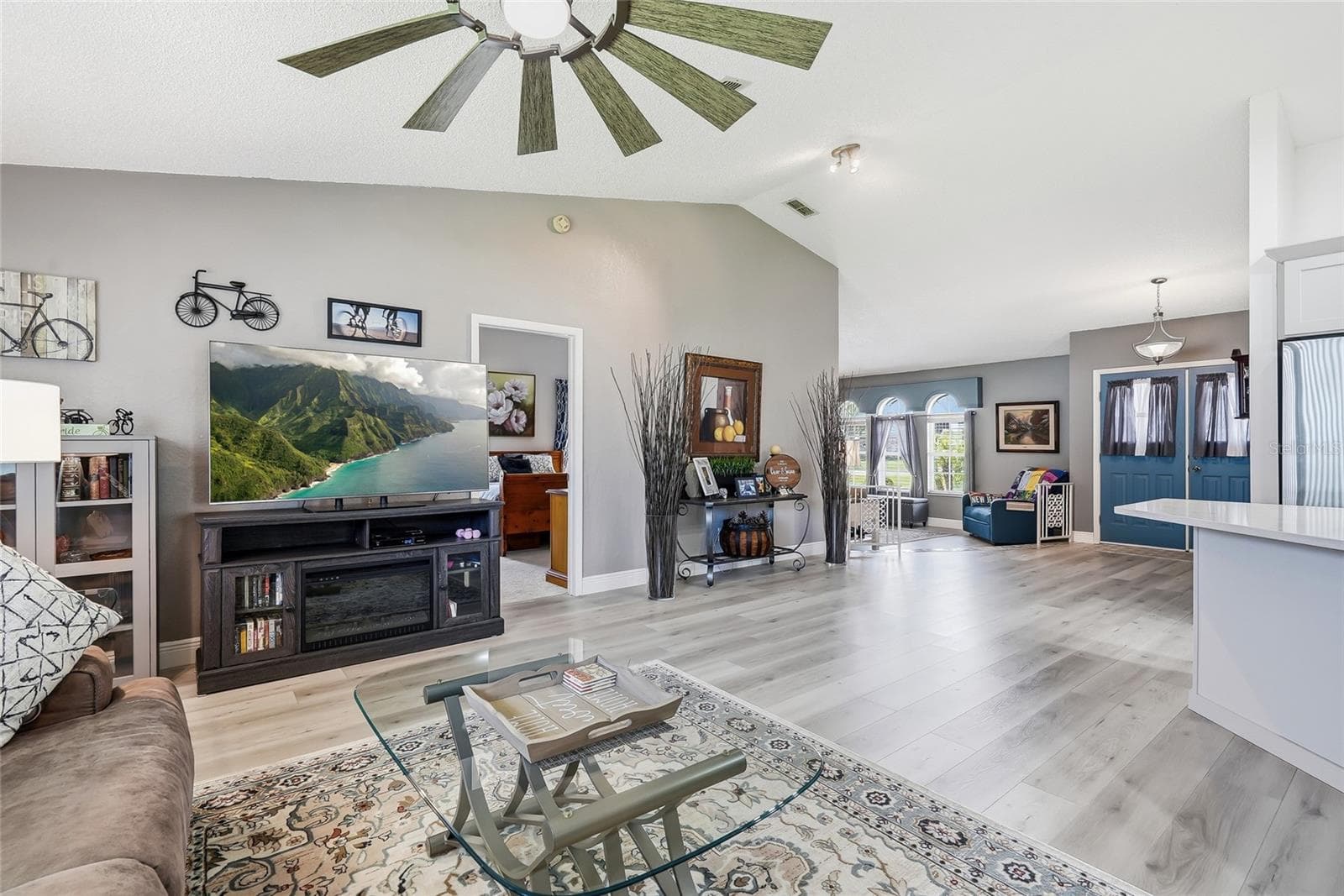 Single Family Residence at 8185 RHANBUOY RD, SPRING HILL, photo 14 of 44