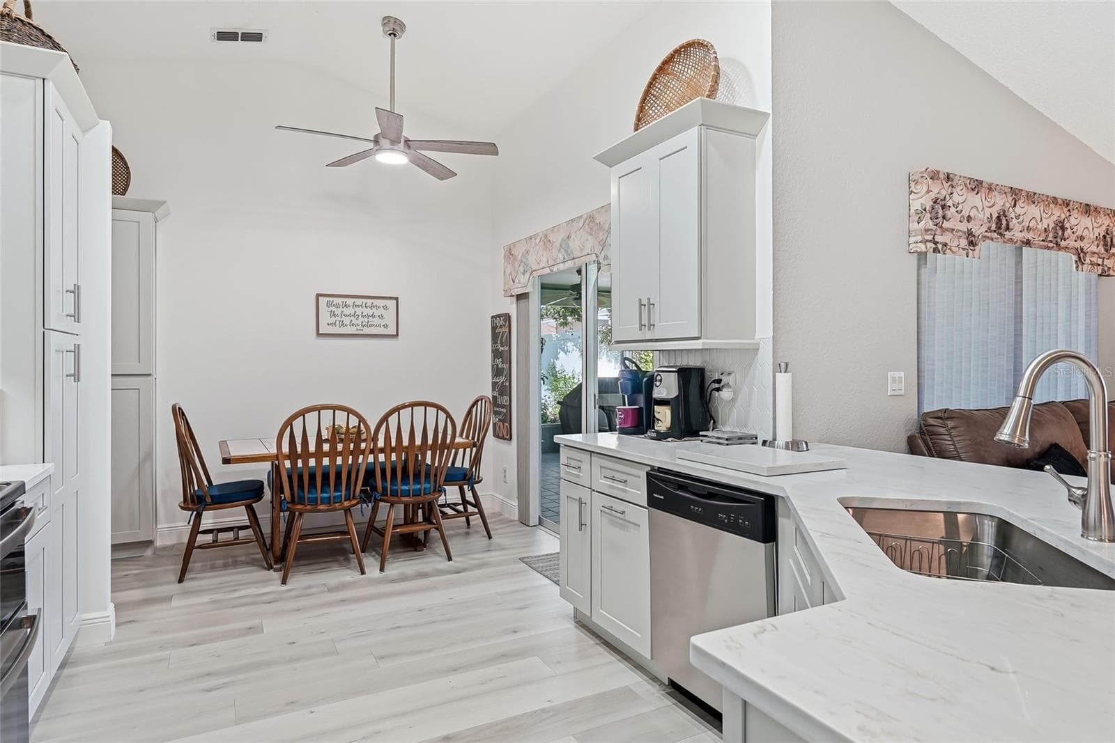 Single Family Residence at 8185 RHANBUOY RD, SPRING HILL, photo 16 of 44