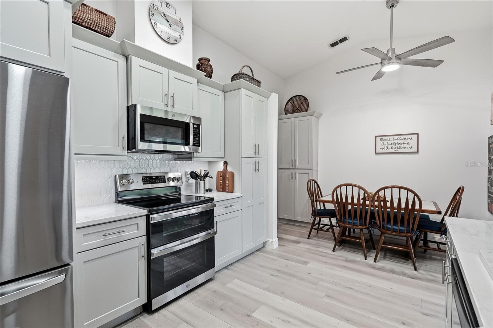 Single Family Residence at 8185 RHANBUOY RD, SPRING HILL, photo 17 of 44