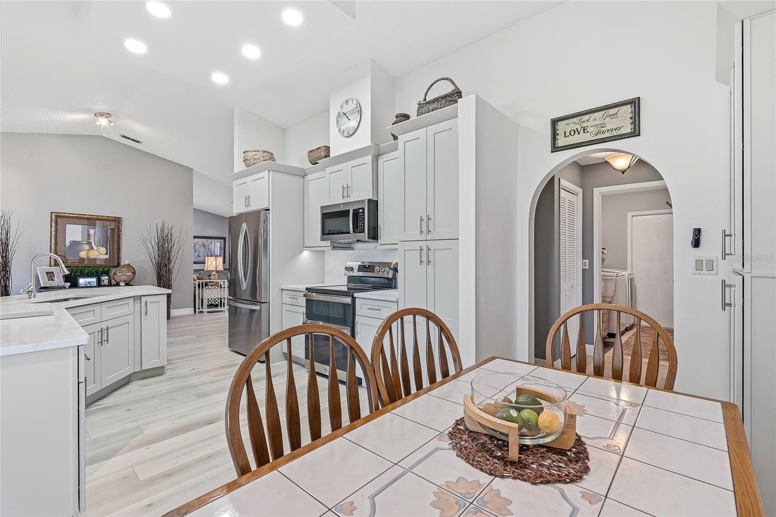 Single Family Residence at 8185 RHANBUOY RD, SPRING HILL, photo 24 of 44