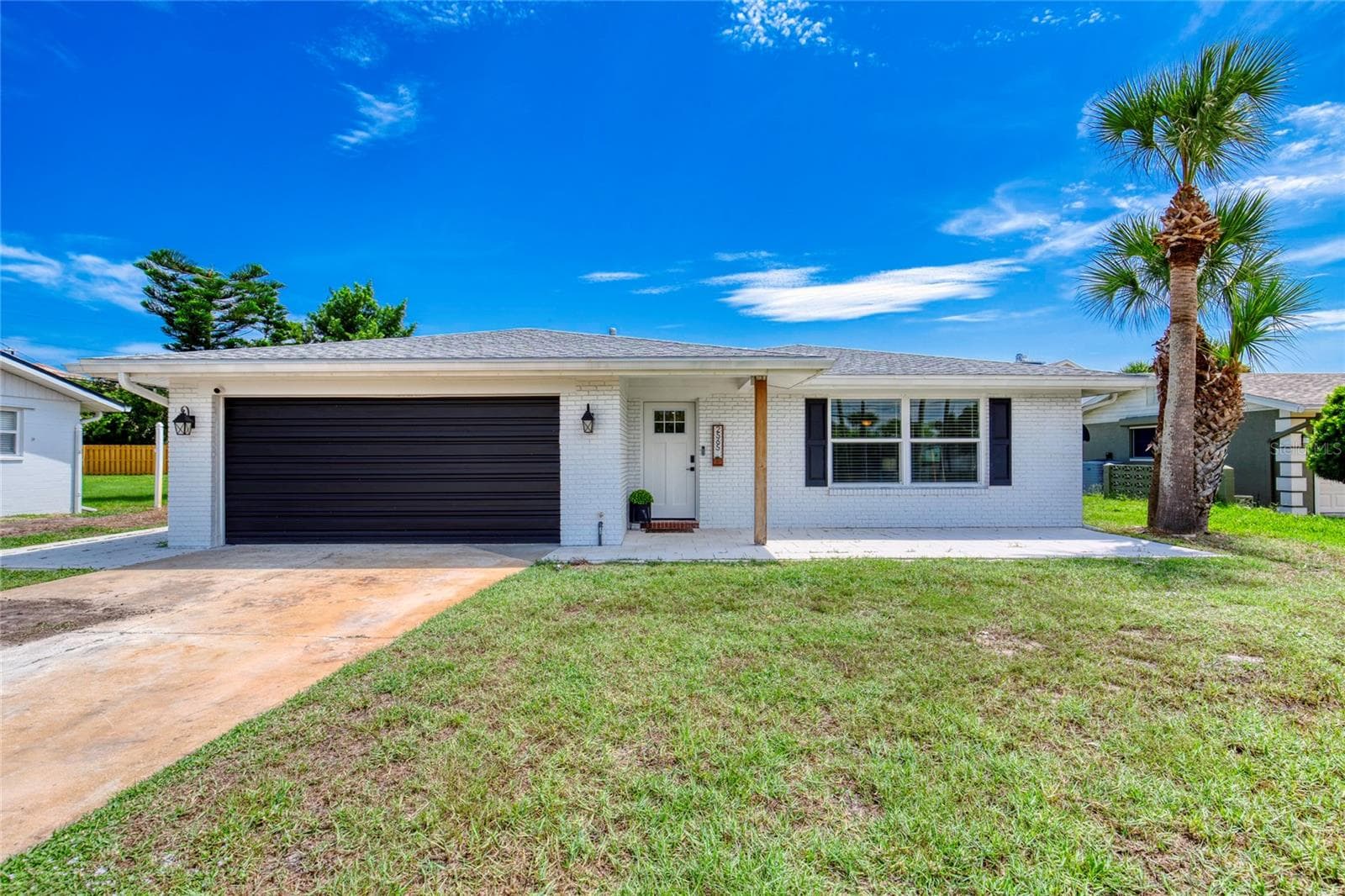 Single Family Residence at 2565 S PENINSULA DR, DAYTONA BEACH, photo 2 of 73