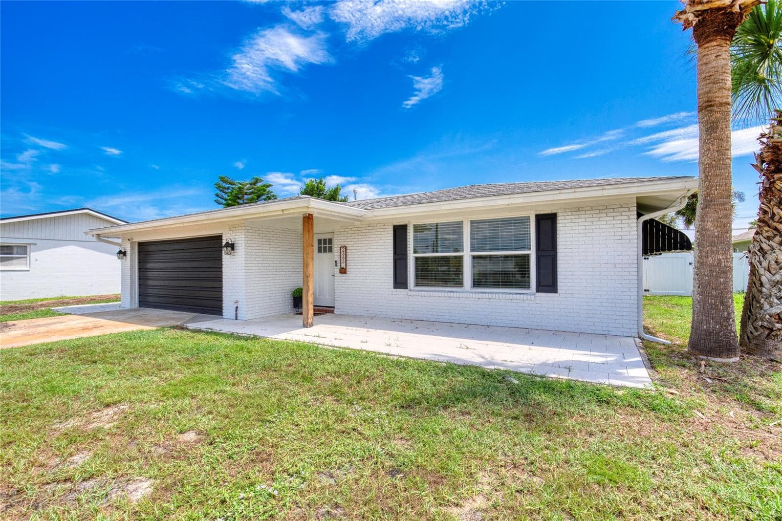 Single Family Residence at 2565 S PENINSULA DR, DAYTONA BEACH, photo 7 of 73