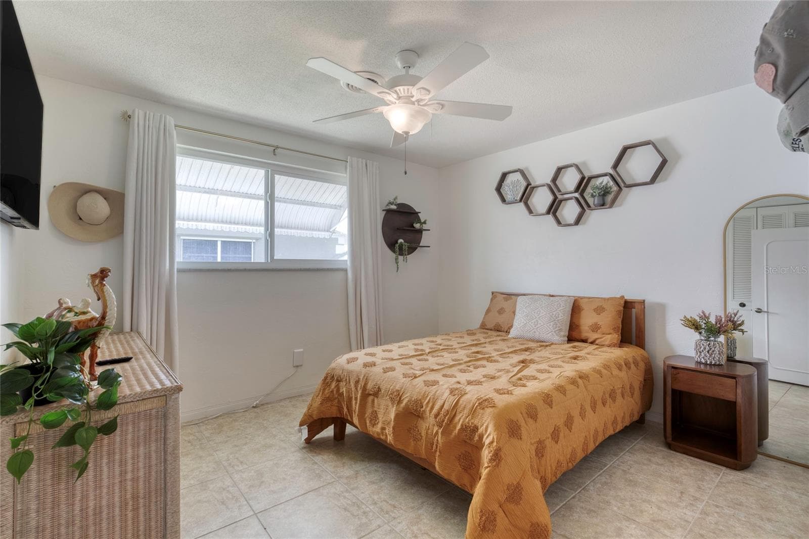 Single Family Residence at 2565 S PENINSULA DR, DAYTONA BEACH, photo 32 of 73