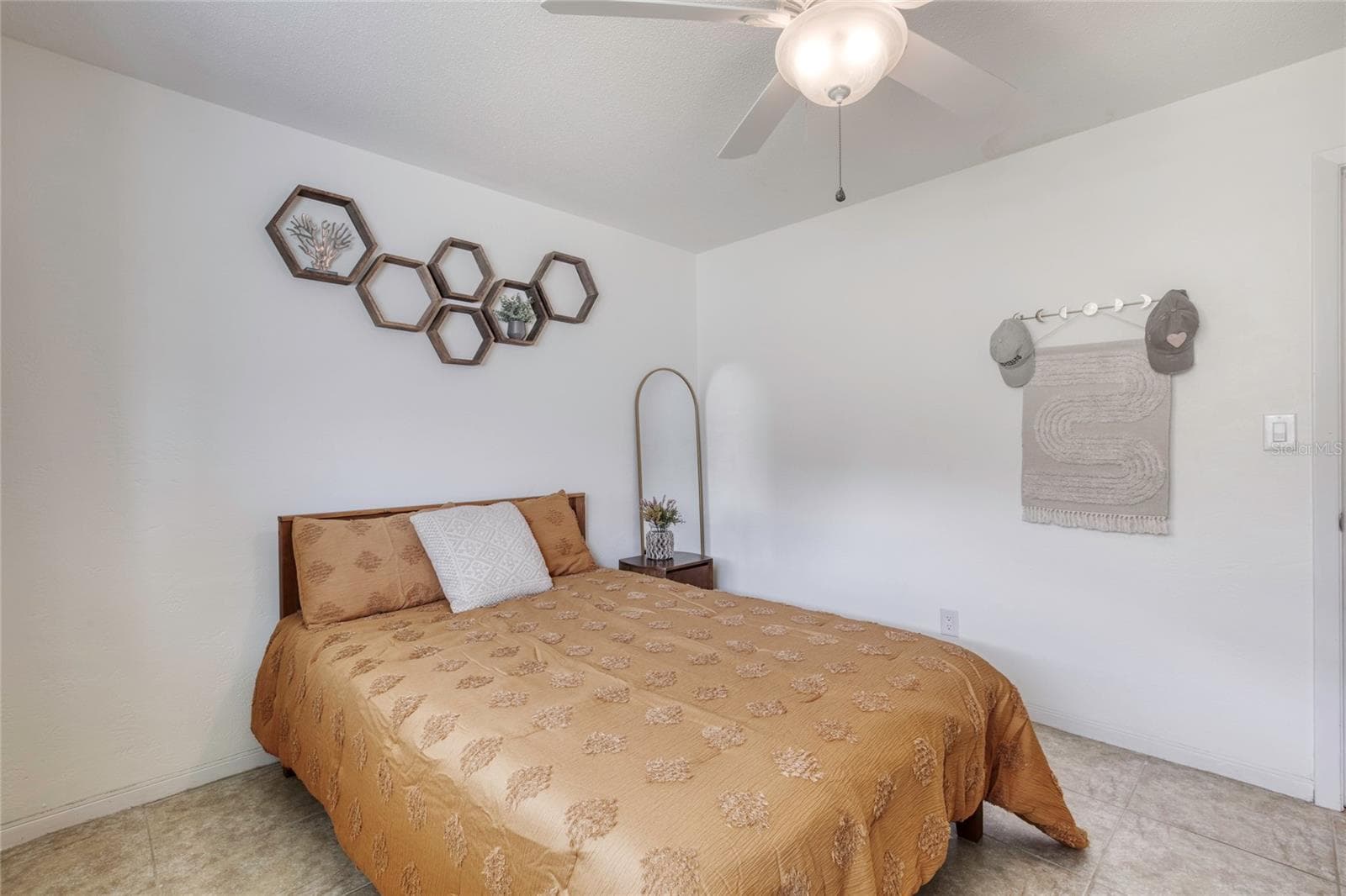 Single Family Residence at 2565 S PENINSULA DR, DAYTONA BEACH, photo 33 of 73