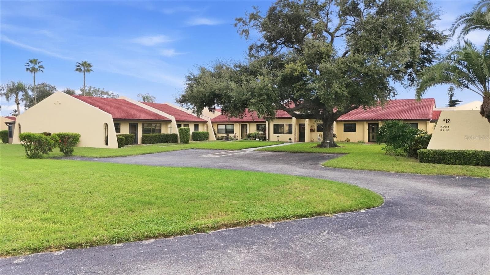 Condominium at 5705 13TH AVE W, BRADENTON, photo 32 of 43