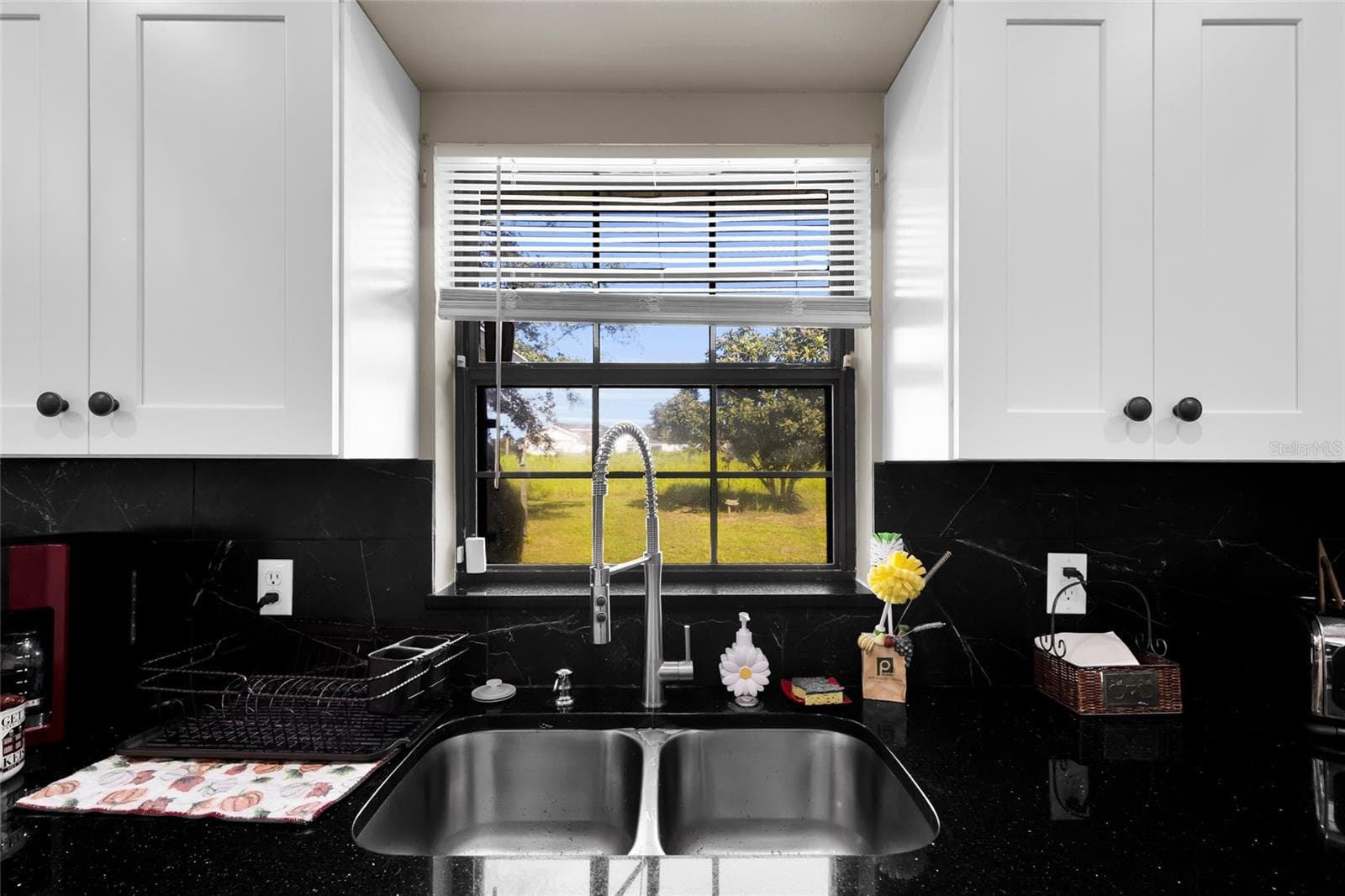 Single Family Residence at 122 DOGWOOD DRIVE CIR, OCALA, photo 7 of 25