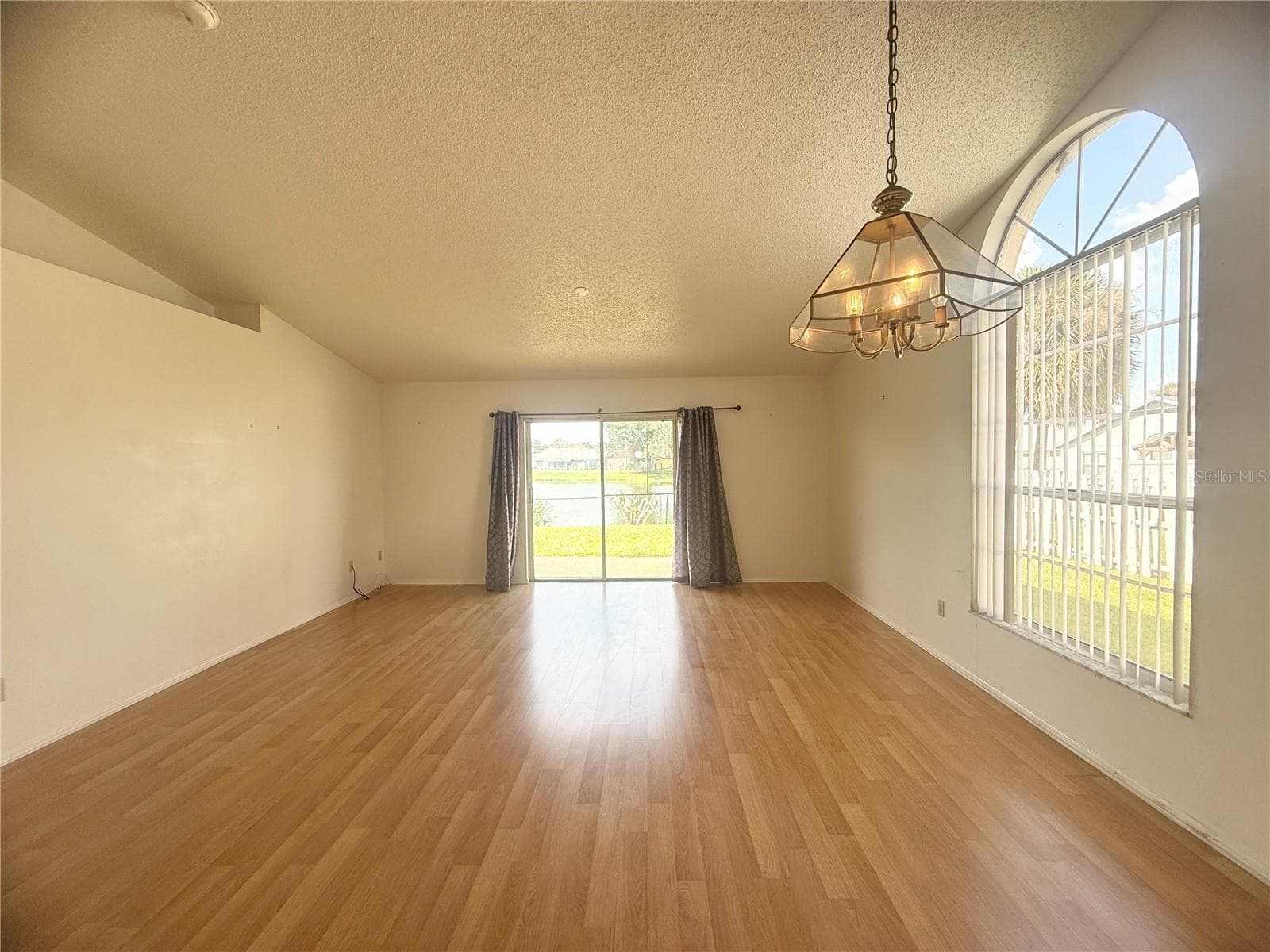 Single Family Residence at 5209 BROKEN ARROW DR, KISSIMMEE, photo 7 of 24