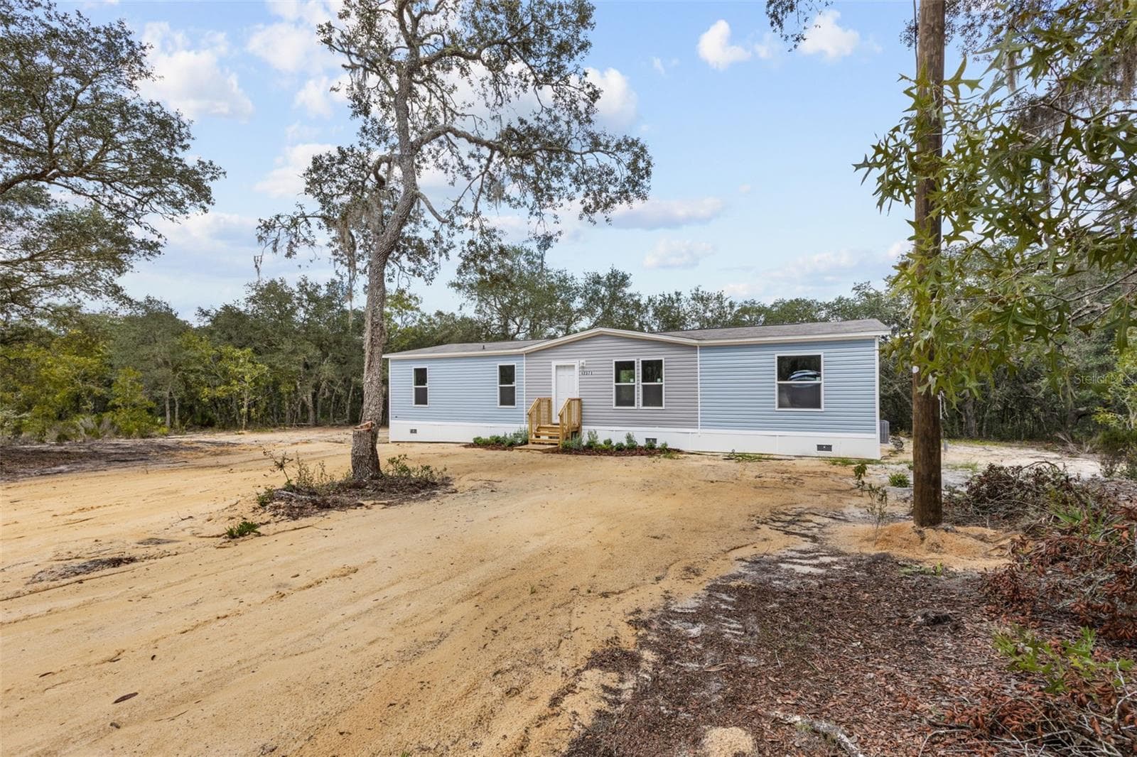 Manufactured Home at 12371 NE 82ND PL, BRONSON, photo 33 of 41