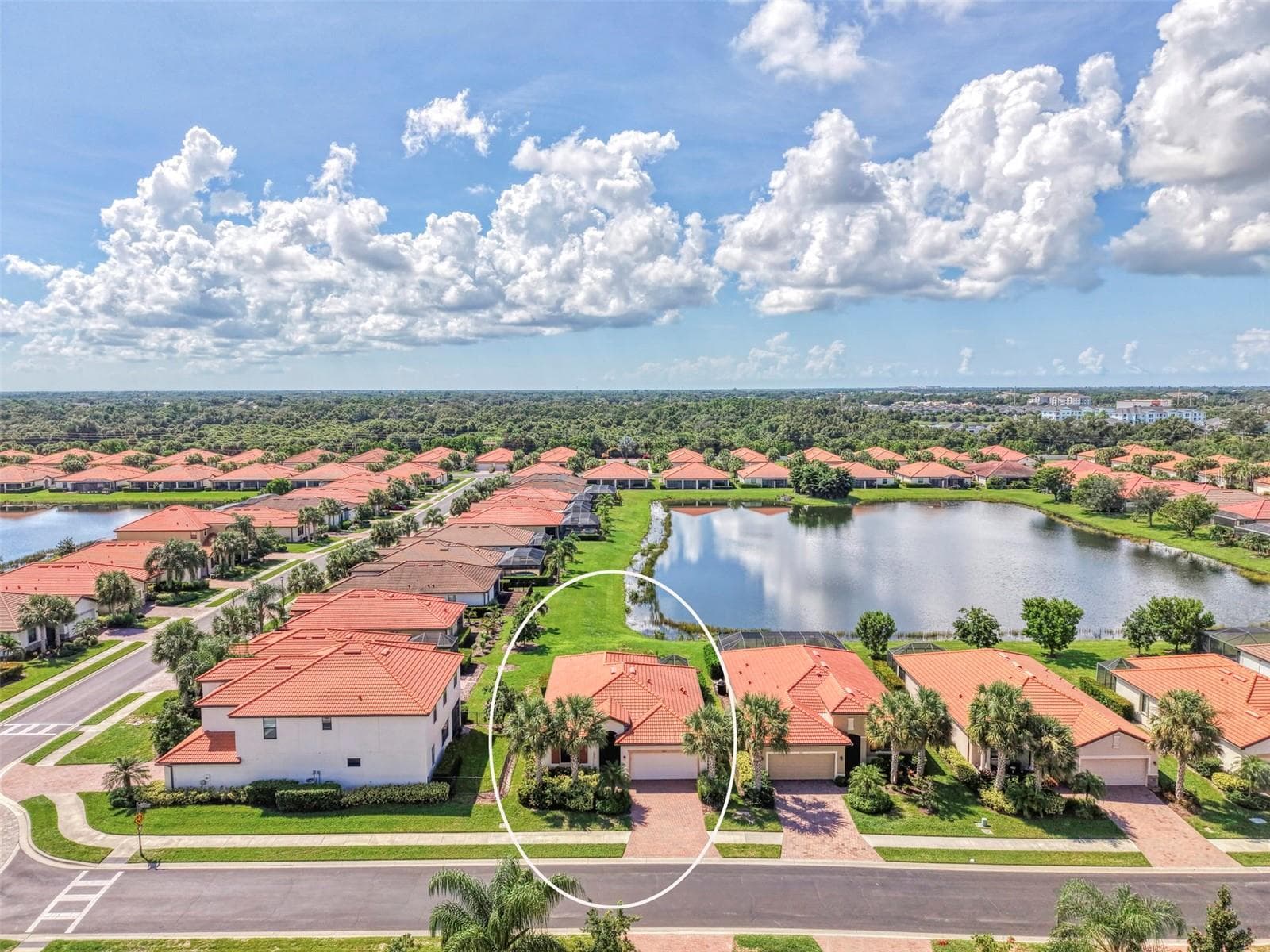 Peaceful Pond View. - 9845 HILLTOP DR, VENICE