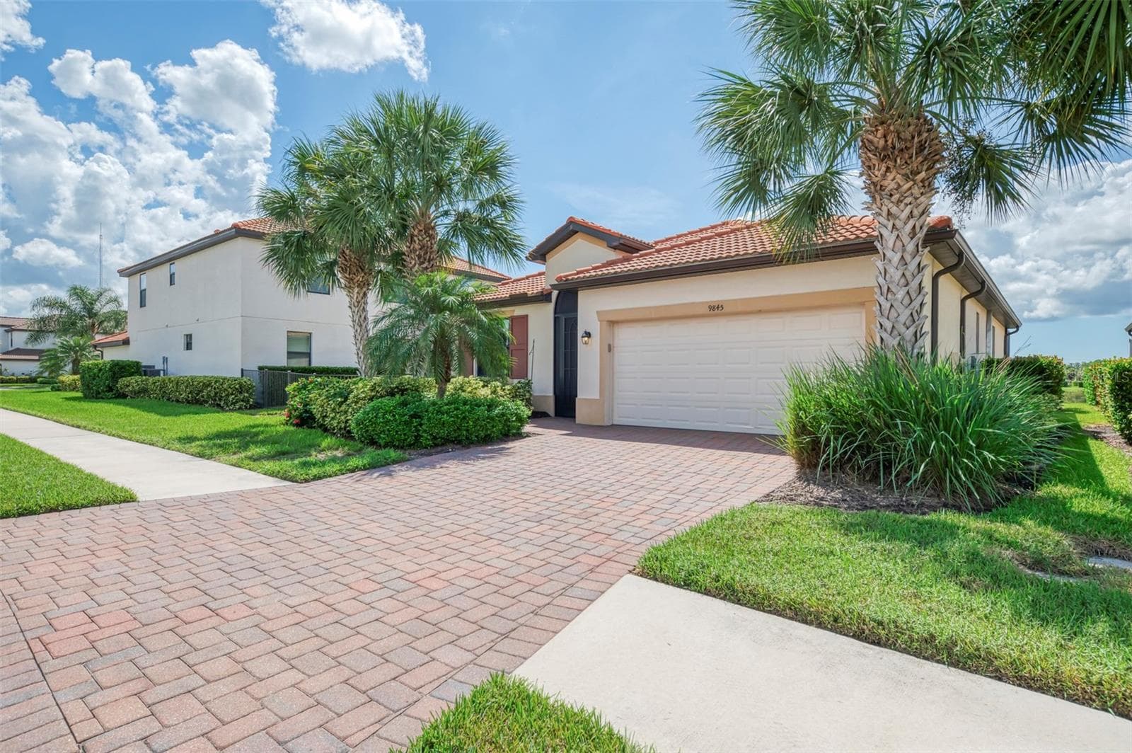 Single Family Residence at 9845 HILLTOP DR, VENICE, photo 10 of 91