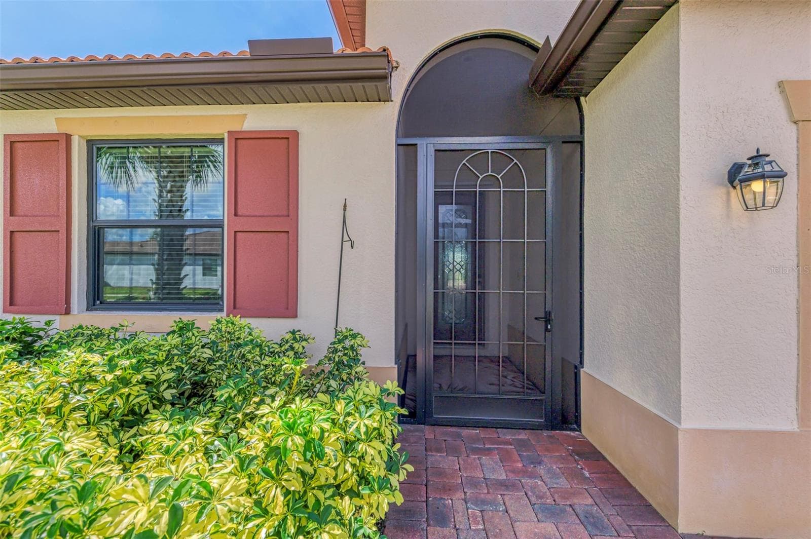 Screened Front Entry. - 9845 HILLTOP DR, VENICE