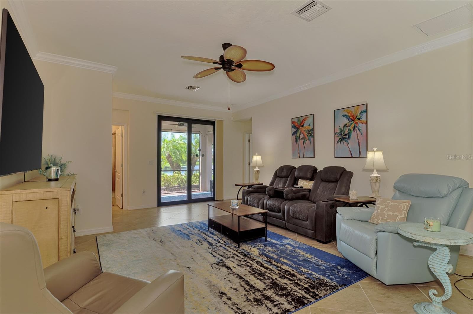 Single Family Residence at 9845 HILLTOP DR, VENICE, photo 19 of 91