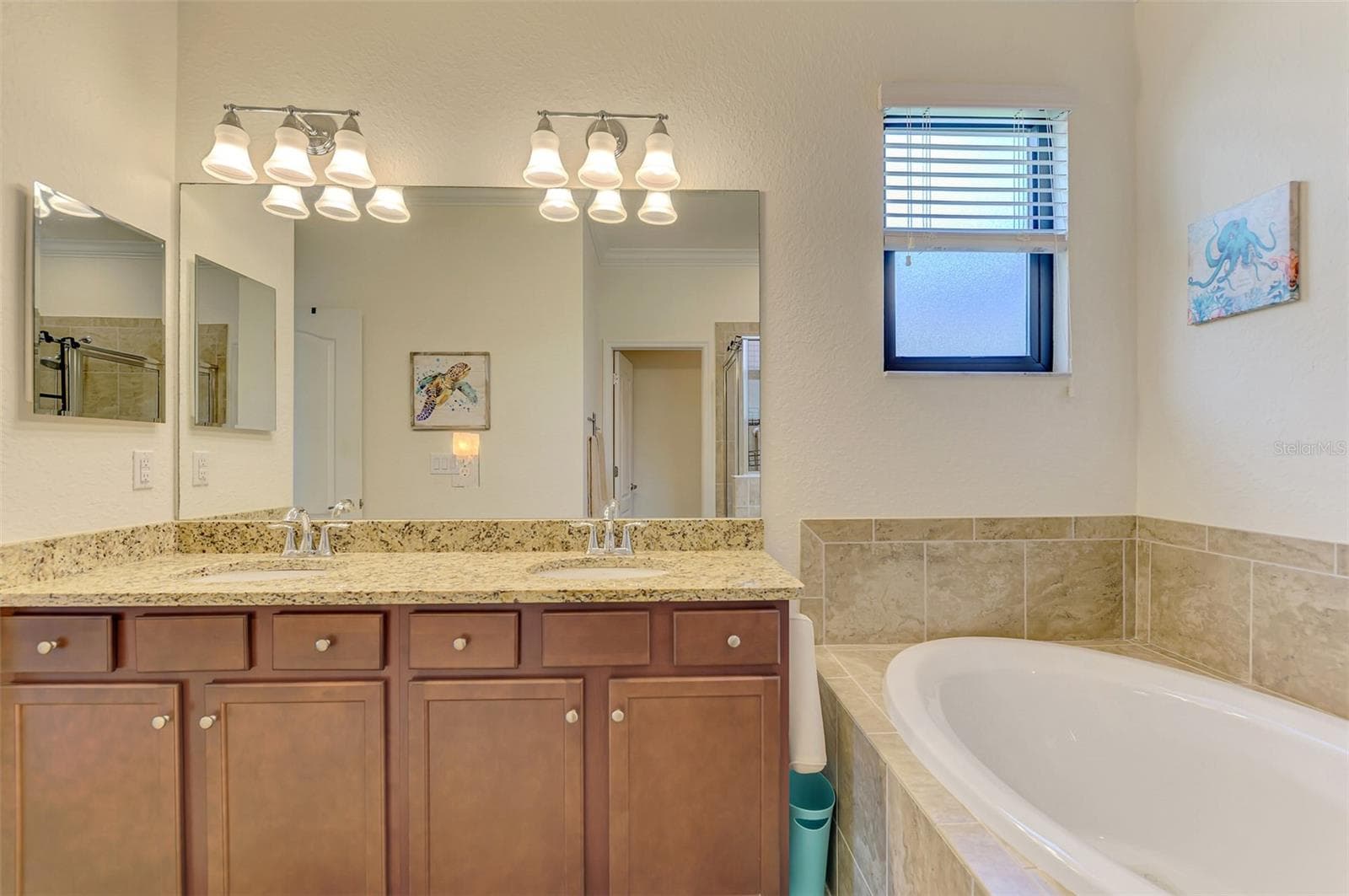 Single Family Residence at 9845 HILLTOP DR, VENICE, photo 43 of 91