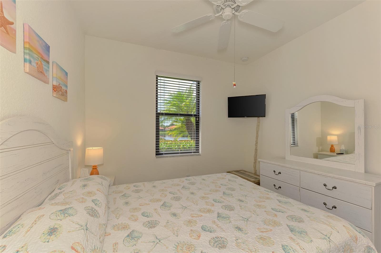 Guest Bedroom - 9845 HILLTOP DR, VENICE