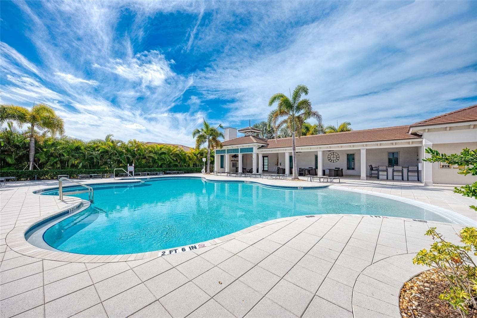 Resort-Style-Zero Entry Pool. - 9845 HILLTOP DR, VENICE