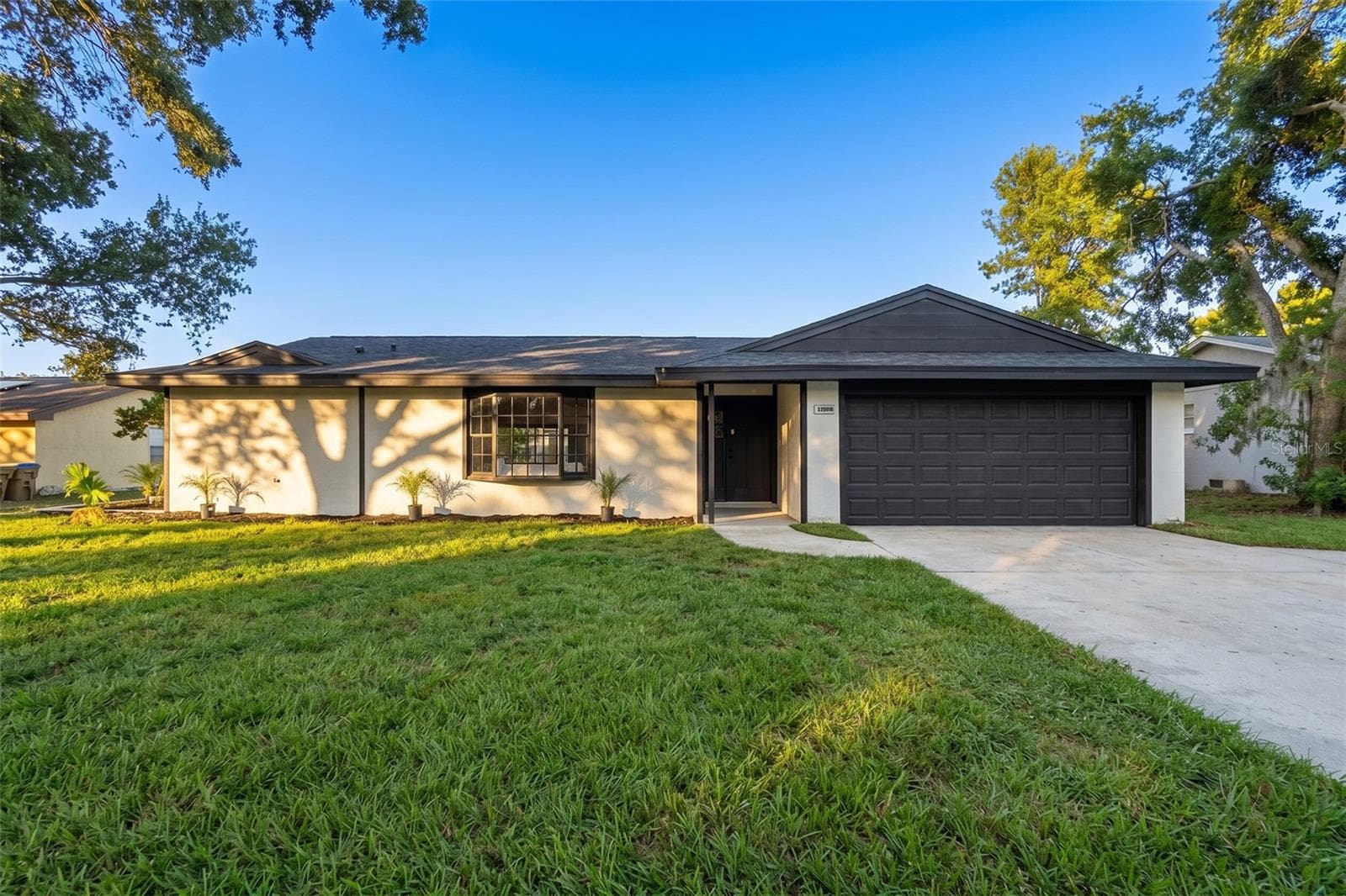 2661 ELLEN AVE