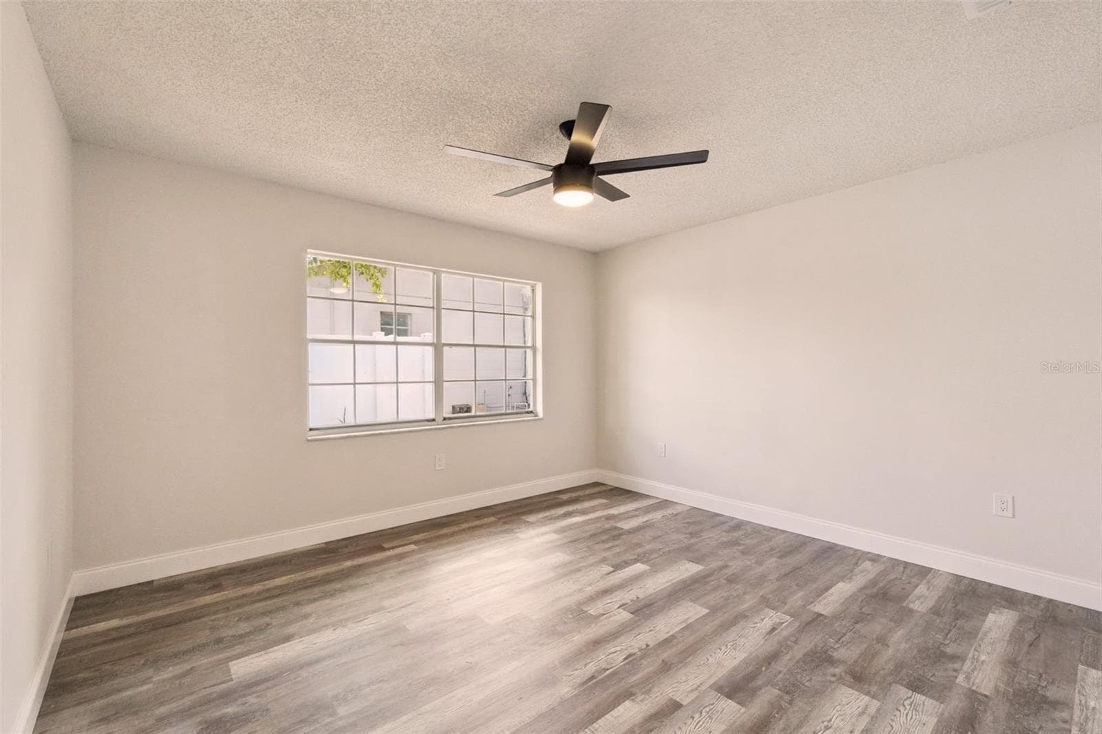 Single Family Residence at 2661 ELLEN AVE, KISSIMMEE, photo 33 of 50