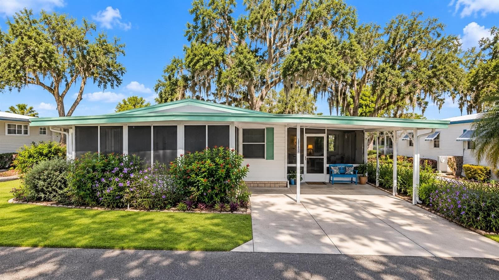 201 JACARANDA DR