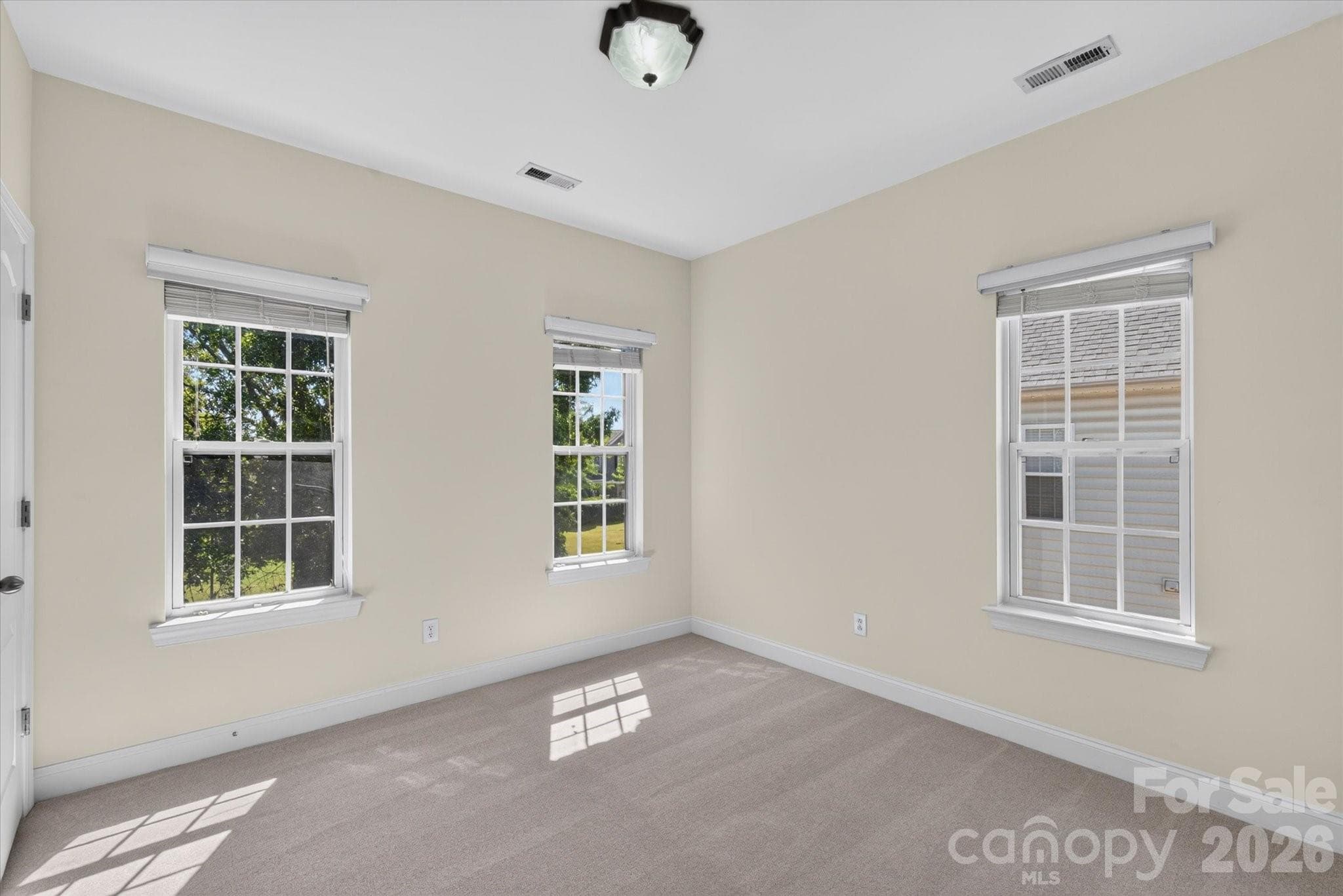 Secondary bedroom - 10431 Alvarado Way, Charlotte