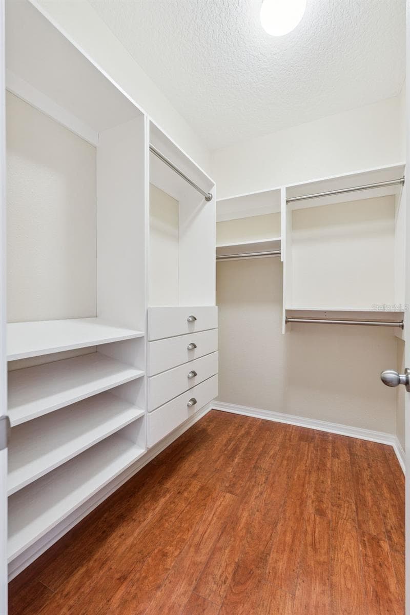 Primary Bedroom with 2 walk-in closets - 3541 RALEIGH DR, WINTER HAVEN