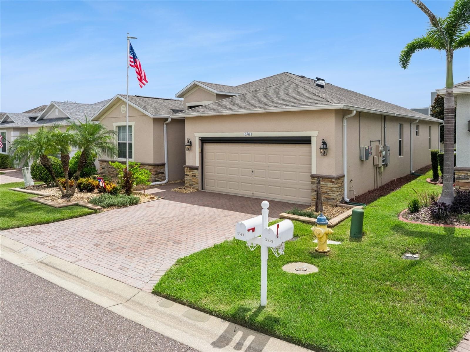 2 Car Garage with Keyless Entry Pad - 3541 RALEIGH DR, WINTER HAVEN