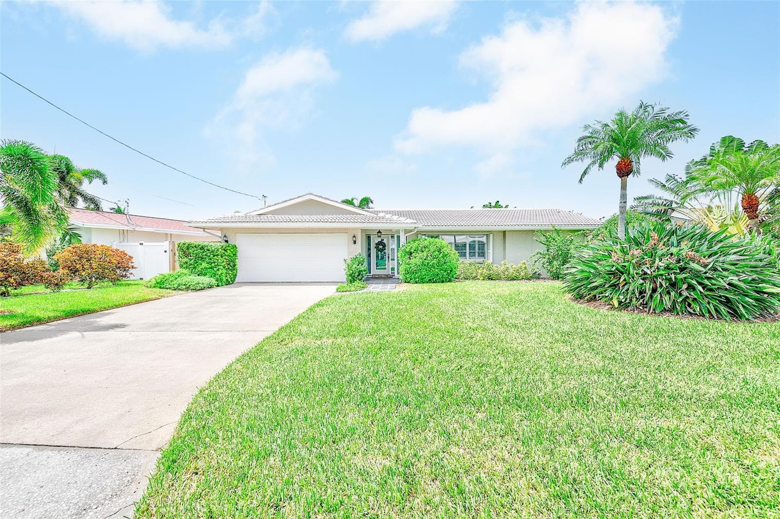 Single Family Residence at 513 HARBOR DR N, INDIAN ROCKS BEACH, photo 2 of 48