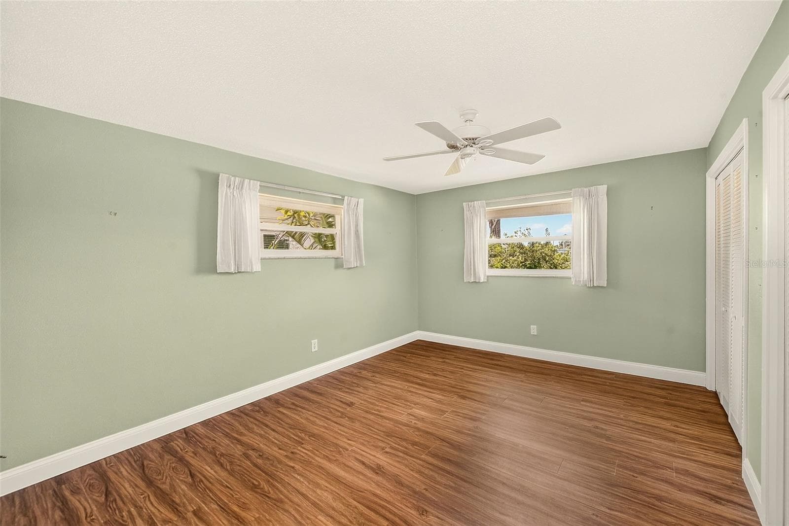 Single Family Residence at 513 HARBOR DR N, INDIAN ROCKS BEACH, photo 23 of 48
