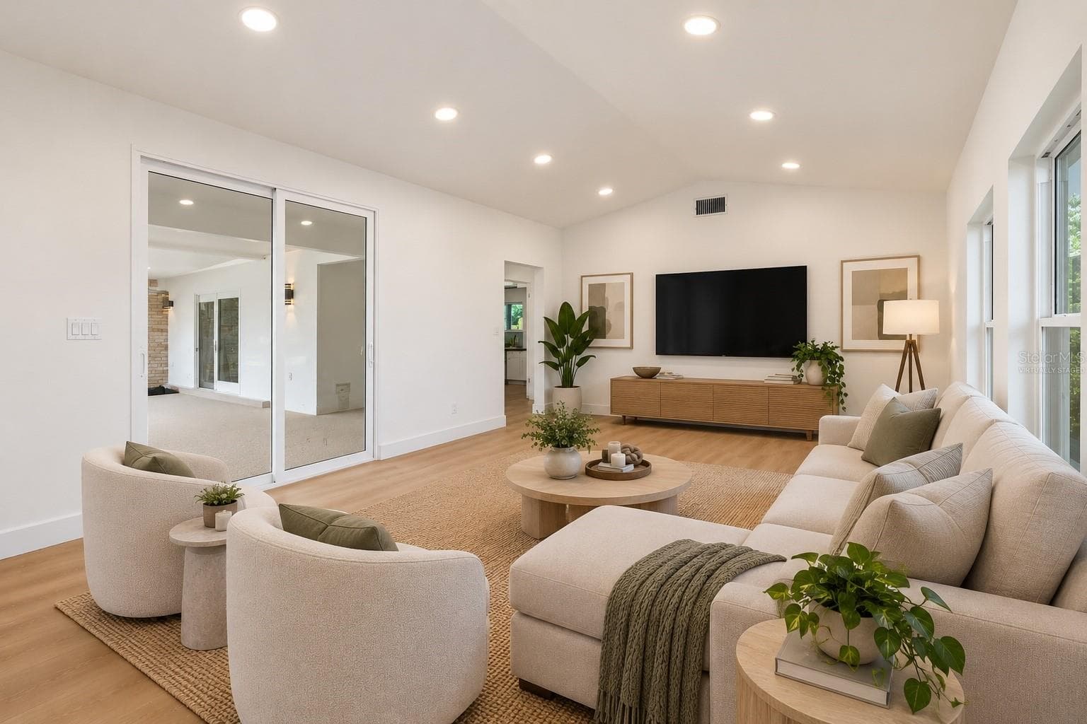 Virtually staged - 618 BLAIRSHIRE CIR, WINTER PARK