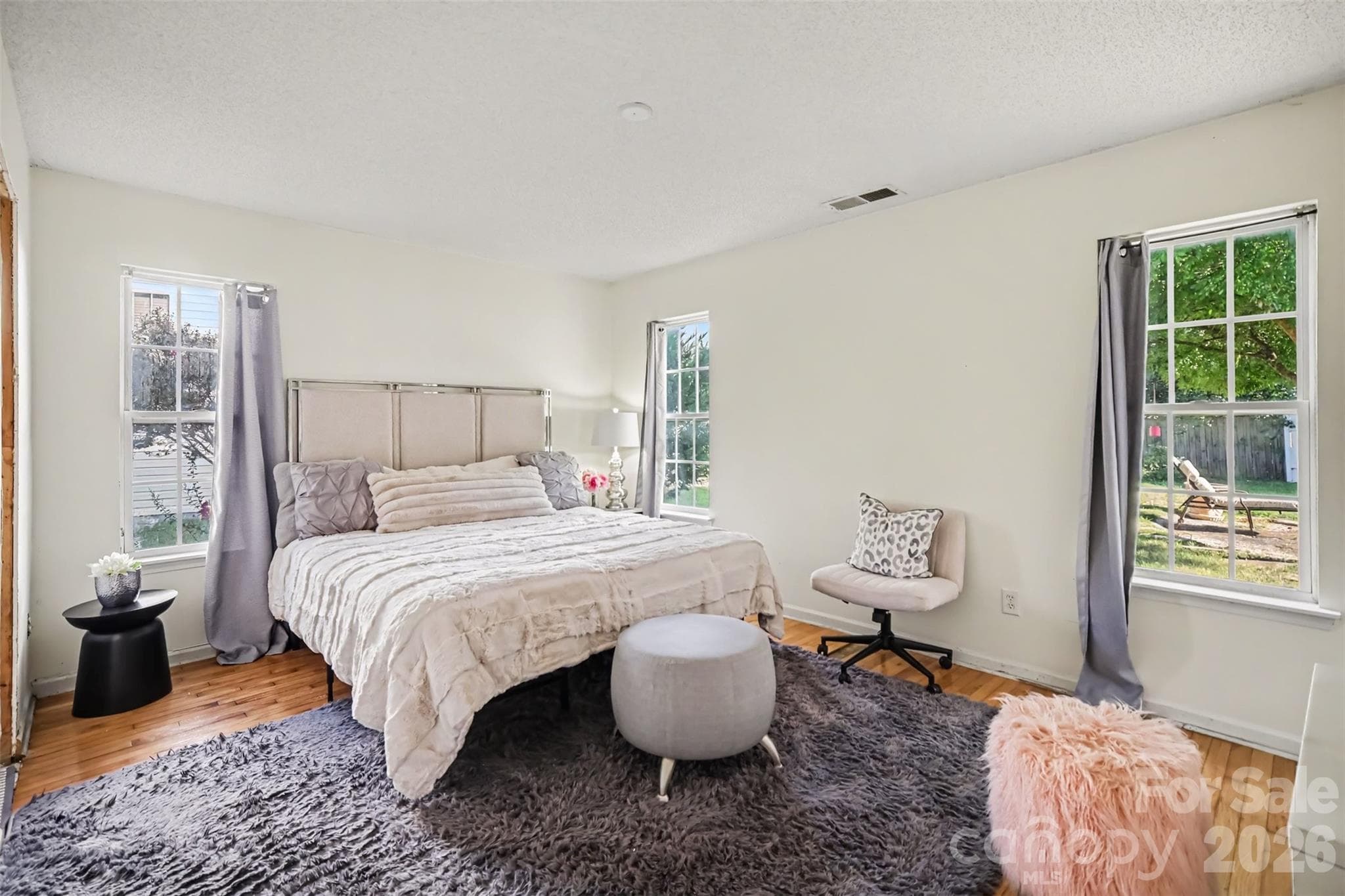 Single Family Residence at 15725 Southern Garden Lane, Charlotte, photo 5 of 32