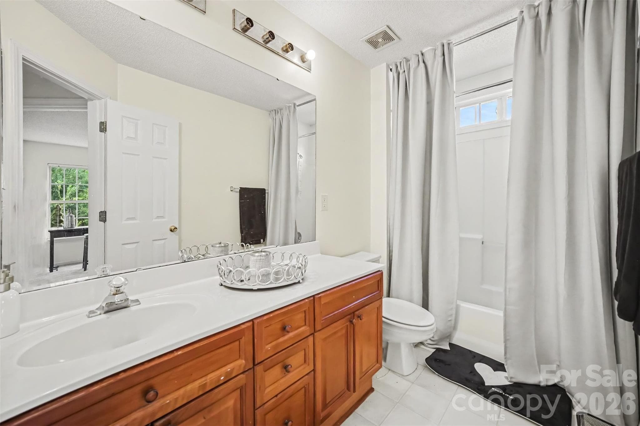 Single Family Residence at 15725 Southern Garden Lane, Charlotte, photo 23 of 32
