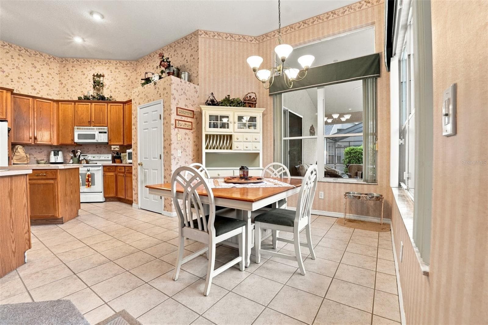Breakfast Nook - 1954 WILLOW WOOD DR, KISSIMMEE