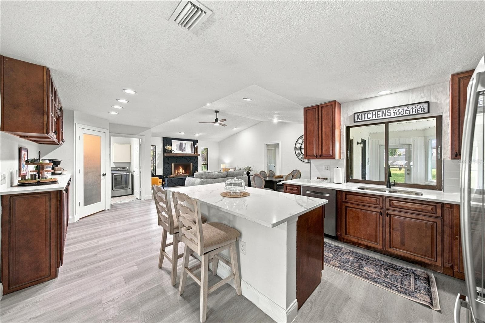 Single Family Residence at 6745 ENGLELAKE DR, LAKELAND, photo 6 of 48