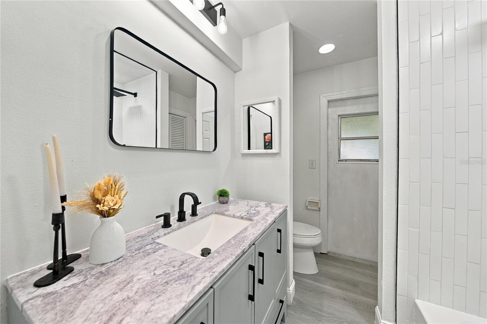 Bath 2 - 6745 ENGLELAKE DR, LAKELAND