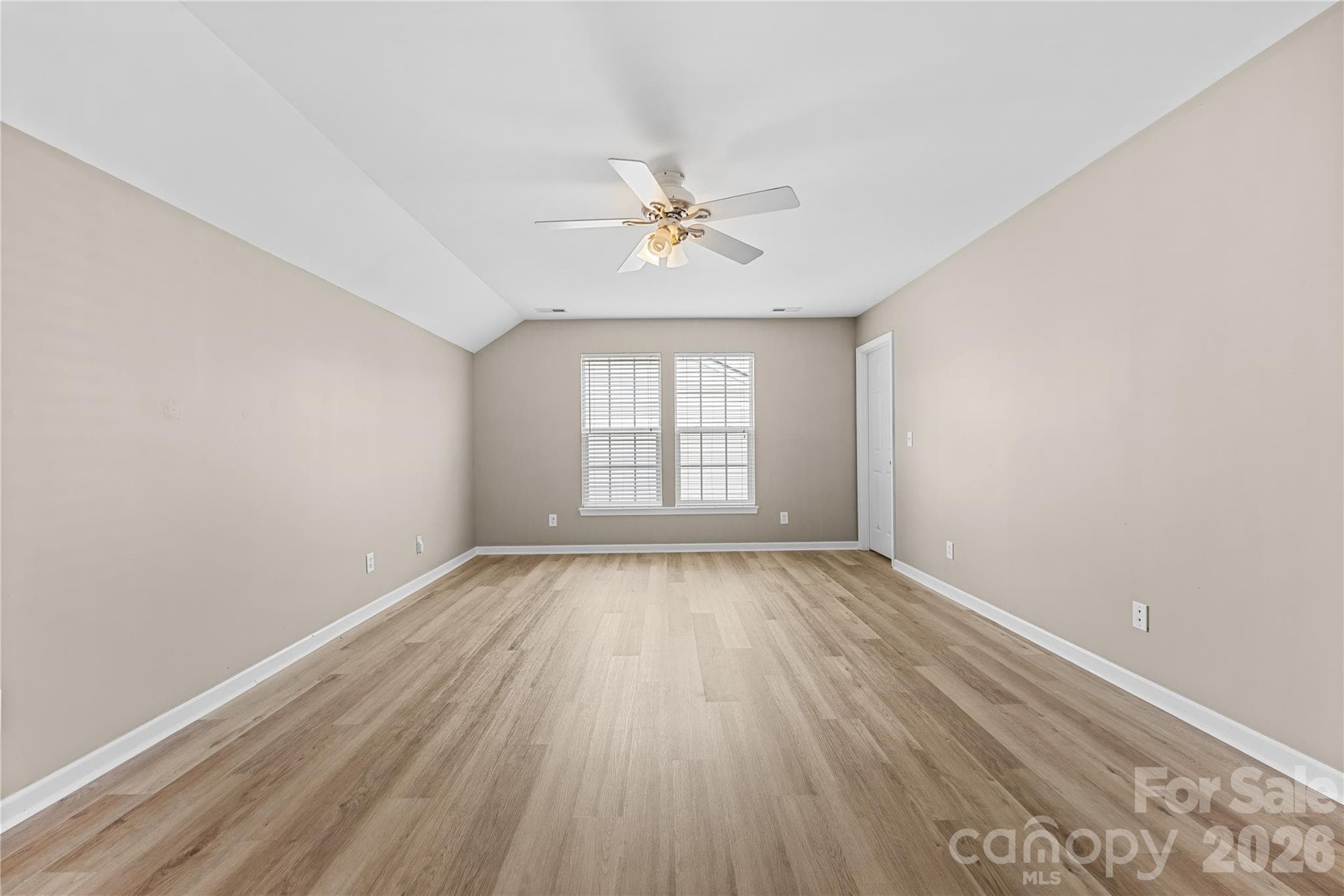 Single Family Residence at 11811 Cheviott Hill Lane, Charlotte, photo 16 of 19