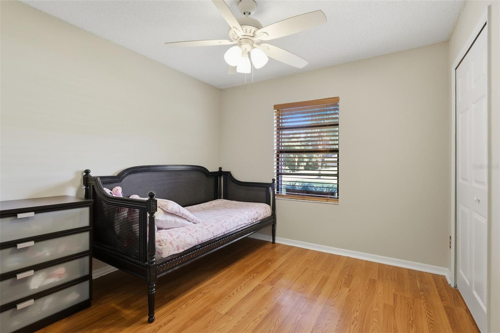 Single Family Residence at 27627 LOIS DR, TAVARES, photo 16 of 29