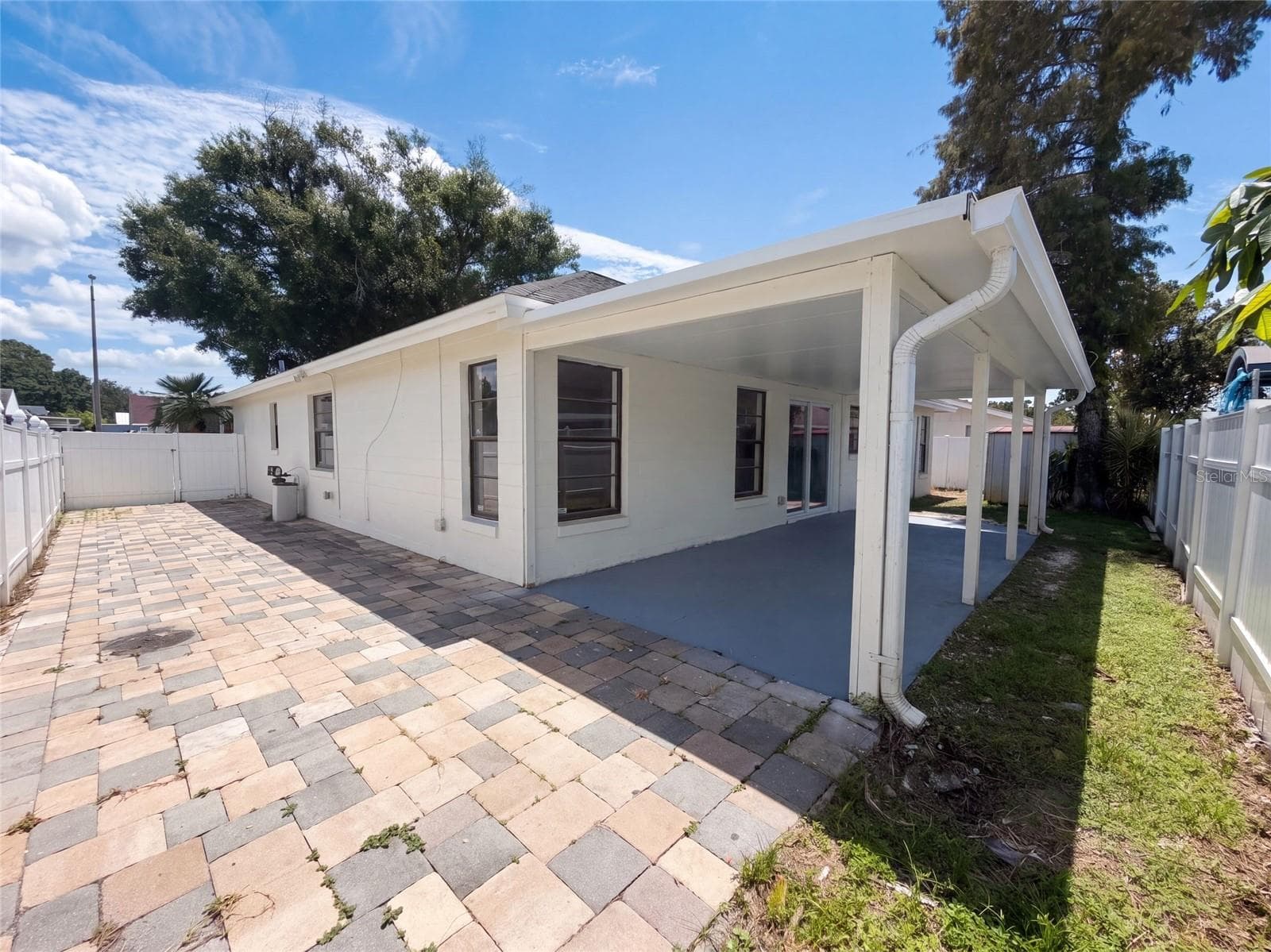 Single Family Residence at 9507 LETTERSTONE CT, TAMPA, photo 5 of 16